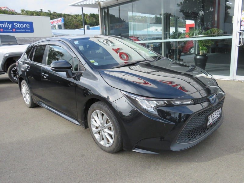 2021 Toyota Corolla Touring, photo 2