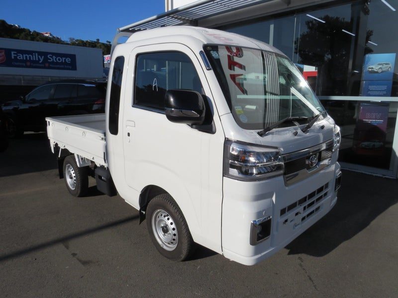 2022 Daihatsu Hijet, photo 2