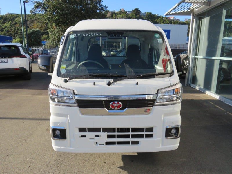 2022 Daihatsu Hijet, photo 3