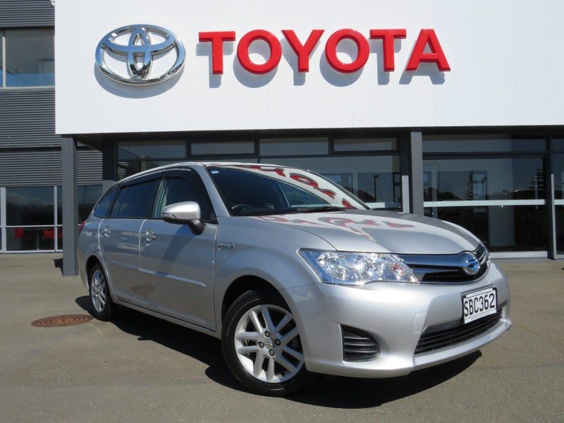 2013 Toyota Corolla Fielder 1.5 Hybrid G