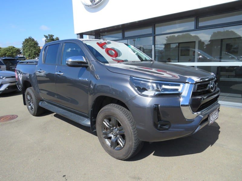 2021 Toyota Hilux SR5 2WD, photo 2
