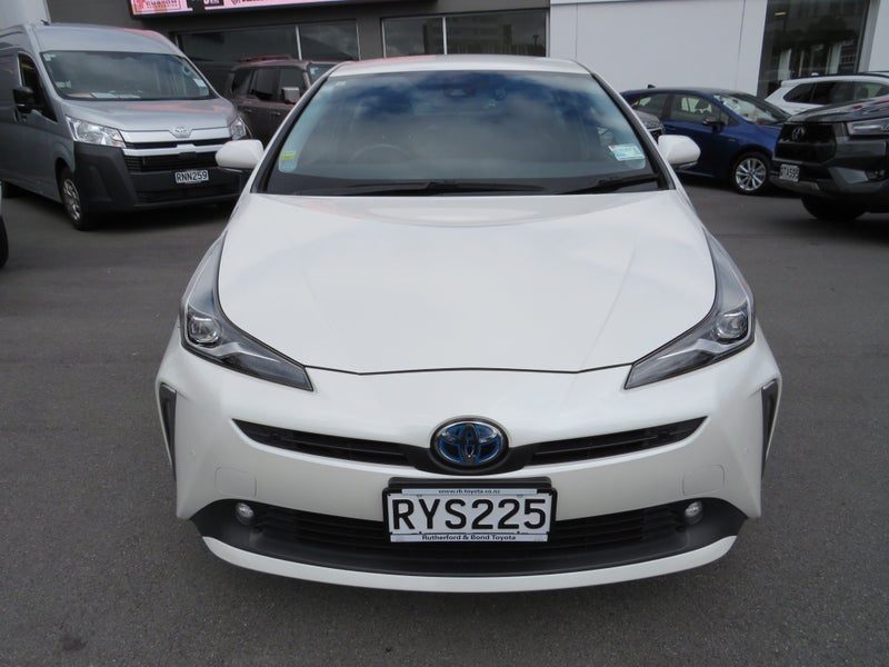 2019 Toyota Prius ST, photo 2