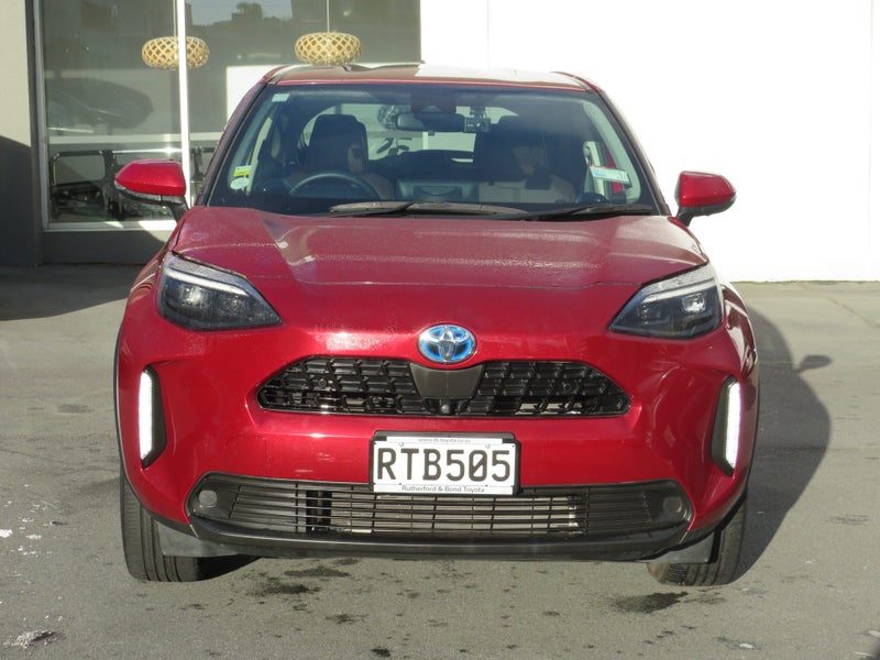 2021 Toyota Yaris Cross 1.5 Hybrid Z 4WD SUV CVT, photo 2