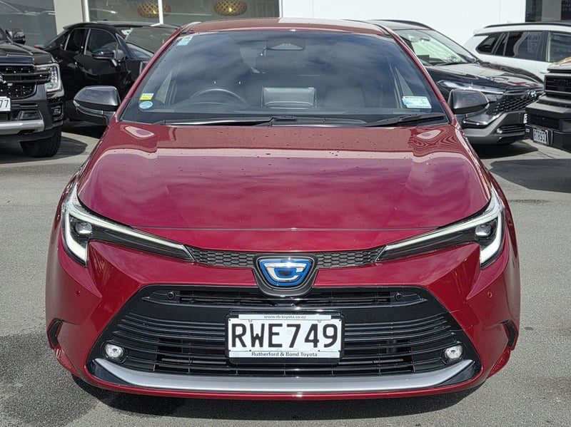 2023 Toyota Corolla Touring Hybrid, photo 2