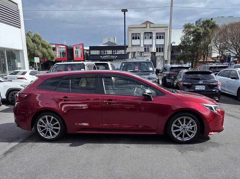 2023 Toyota Corolla Touring Hybrid, photo 3