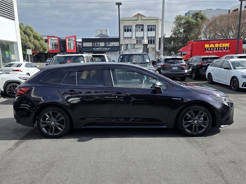 2020 Toyota Corolla Touring, photo 3