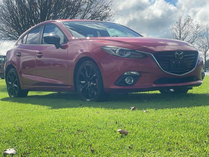 2013 Mazda Axela, photo 2