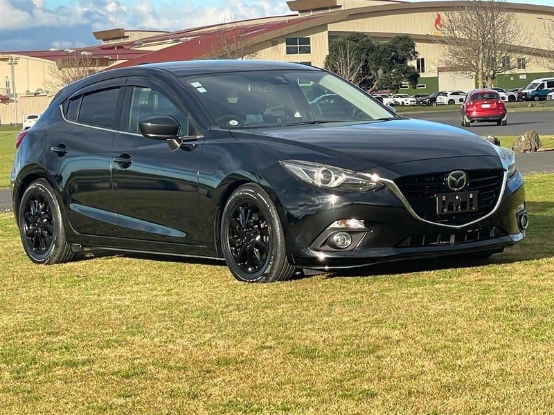 2014 Mazda Axela, photo 2