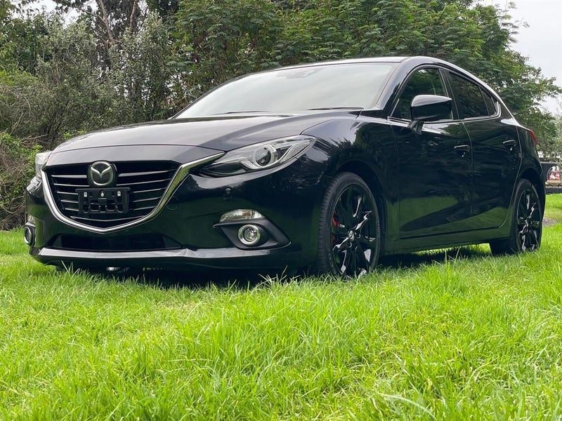 2013 Mazda Axela