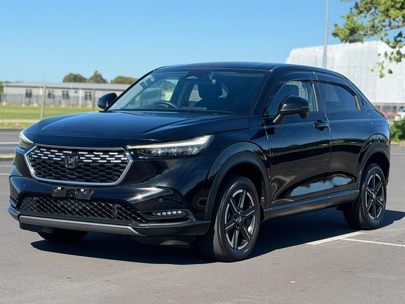 2021 Honda Vezel HYBRID !! WIRELESS CHARGING !!