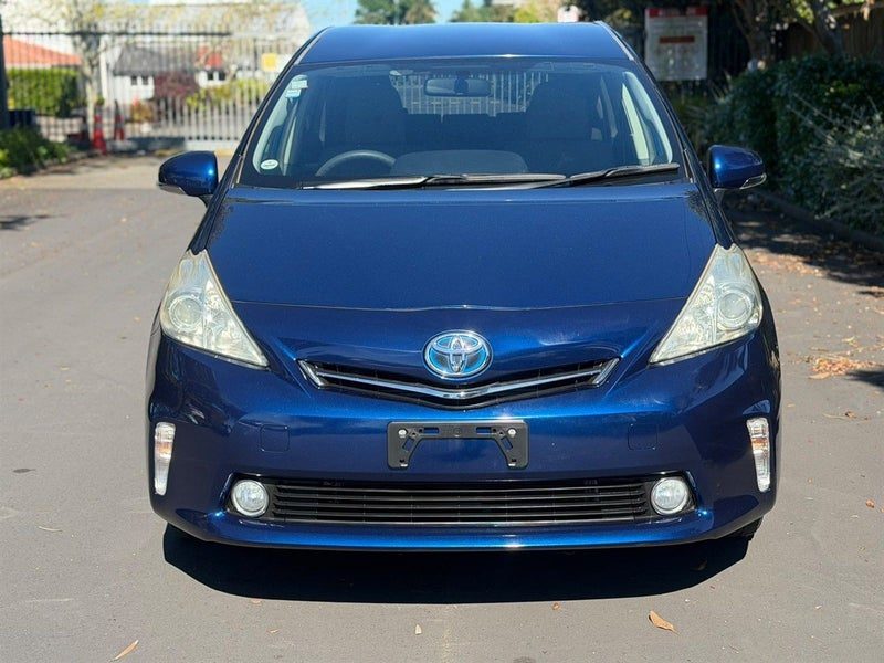 2013 Toyota Prius ALPHA HYBRID !! 7 SEATER !!, photo 3
