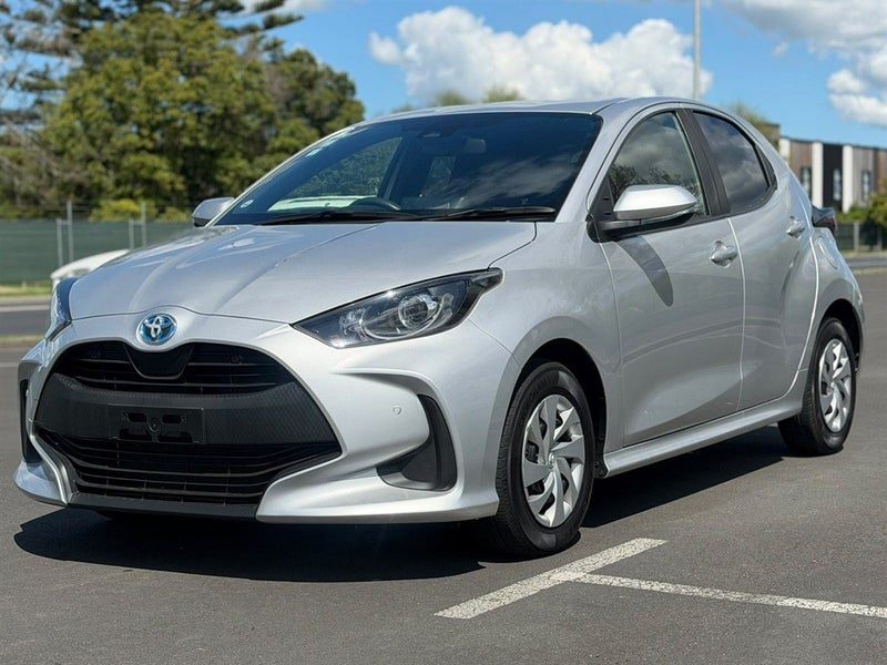 2021 Toyota Yaris HYBRID !! CRUISE CONTROL !!