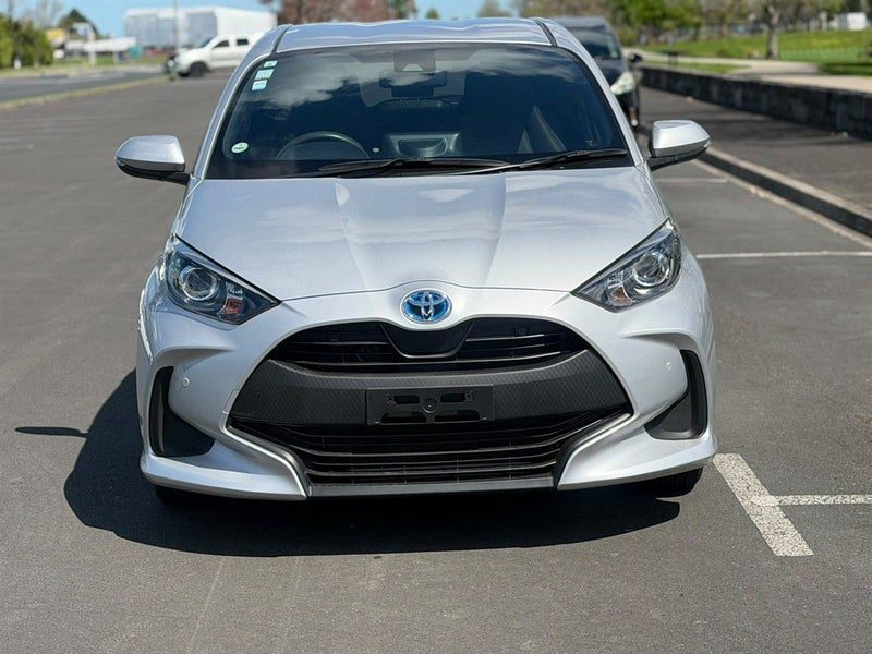 2021 Toyota Yaris HYBRID !! CRUISE CONTROL !!, photo 3