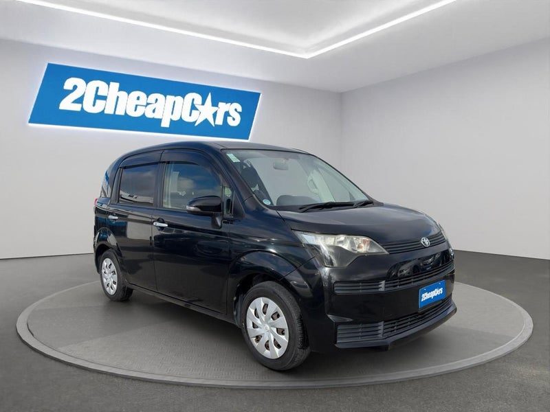 2015 Toyota Spade F, photo 3