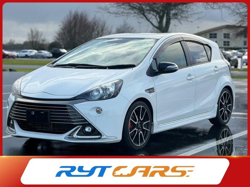 2015 Toyota Aqua GGS HYBRID !! ALLOYS !!