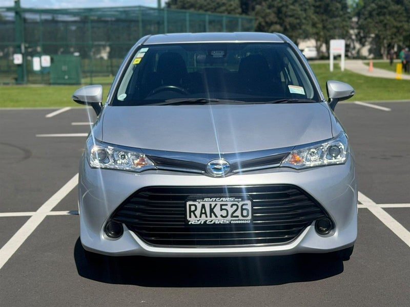 2015 Toyota Corolla AXIO HYBRID !! LOW KMS !!, photo 3