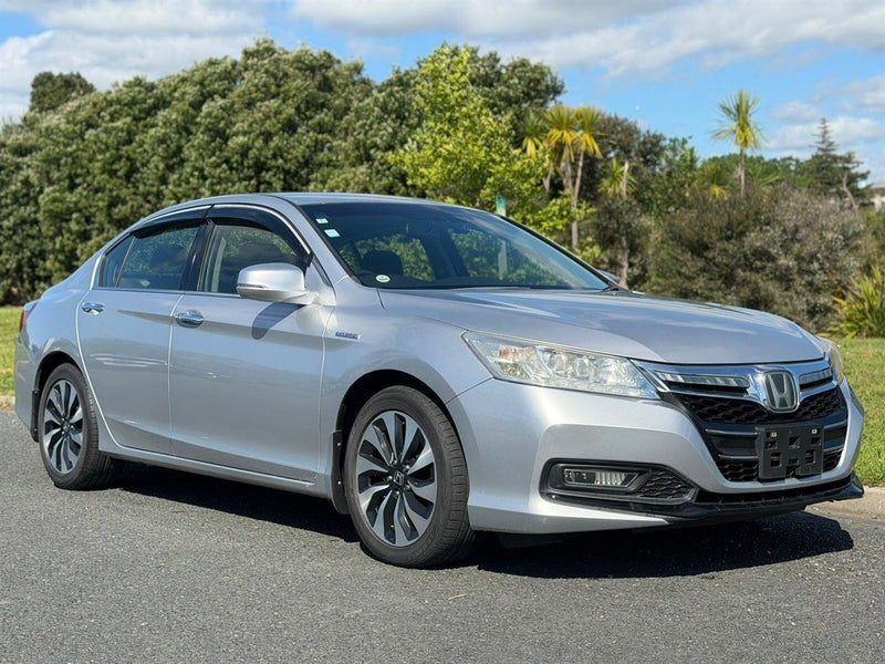2013 Honda Accord HYBRID !! ON SPECIAL !!, photo 2