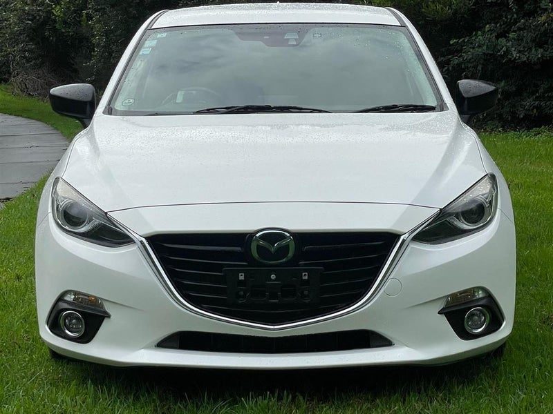 2015 Mazda Axela, photo 3