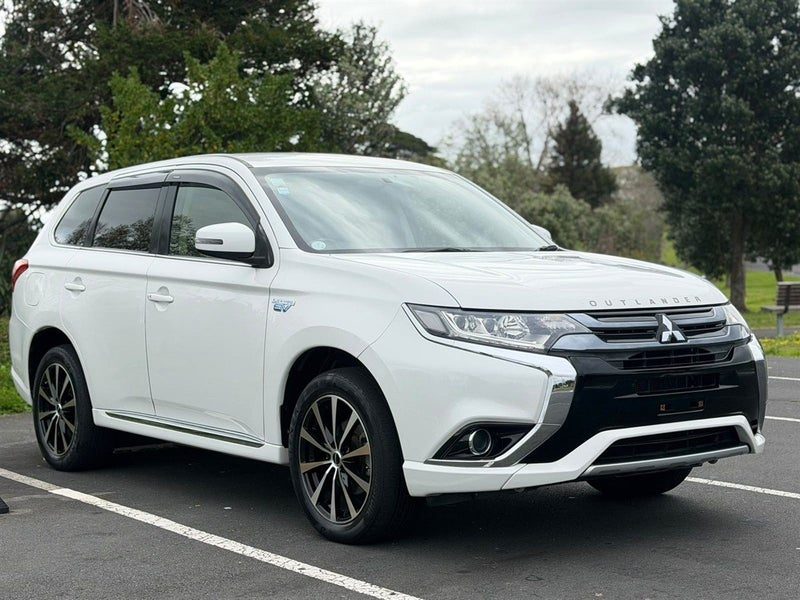2015 Mitsubishi Outlander PHEV !! 4WD, photo 2