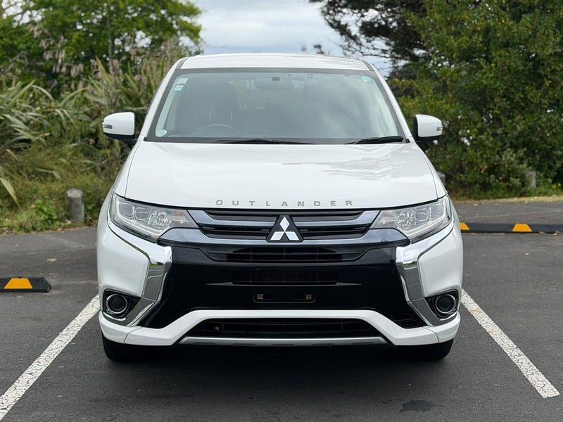 2015 Mitsubishi Outlander PHEV !! 4WD, photo 3