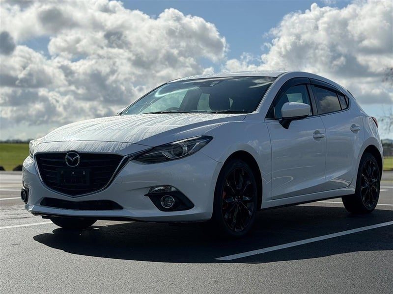 2014 Mazda Axela !! 2.0 S !! BLACK ALLOYS !!
