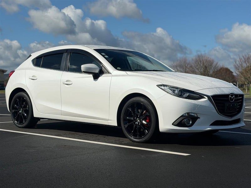 2014 Mazda Axela !! 2.0 S !! BLACK ALLOYS !!, photo 2