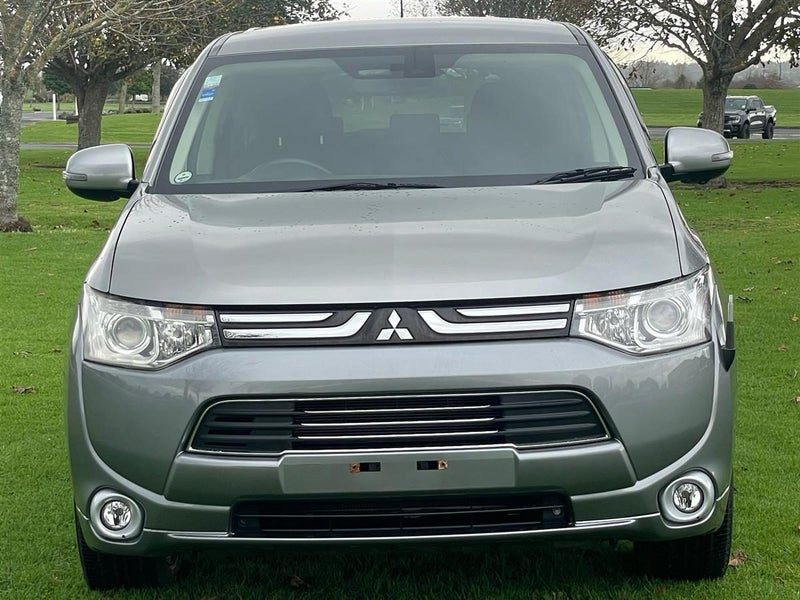 2013 Mitsubishi Outlander !! 4WD !! 7 SEATER !!, photo 3