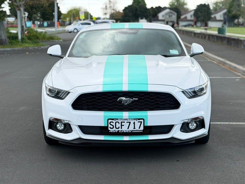 2017 Ford Mustang 2.3 L, photo 3