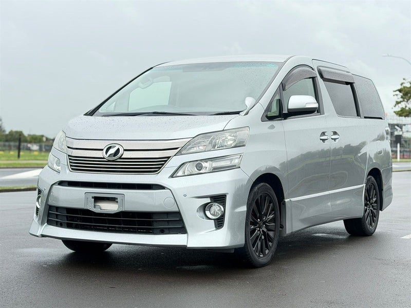 2013 Toyota Vellfire VELLFIRE !! 8 SEATER !!