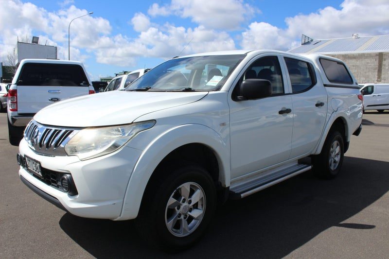 2016 Mitsubishi Triton D/Cab Glx, photo 2