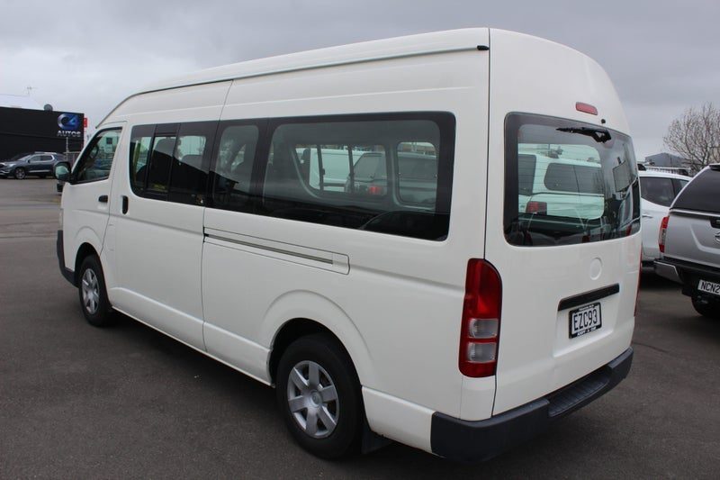 2009 Toyota Hiace ZX, photo 3