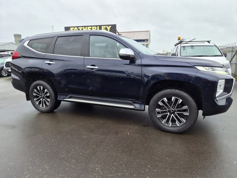 2022 Mitsubishi Pajero Sport VRX 7 Seater