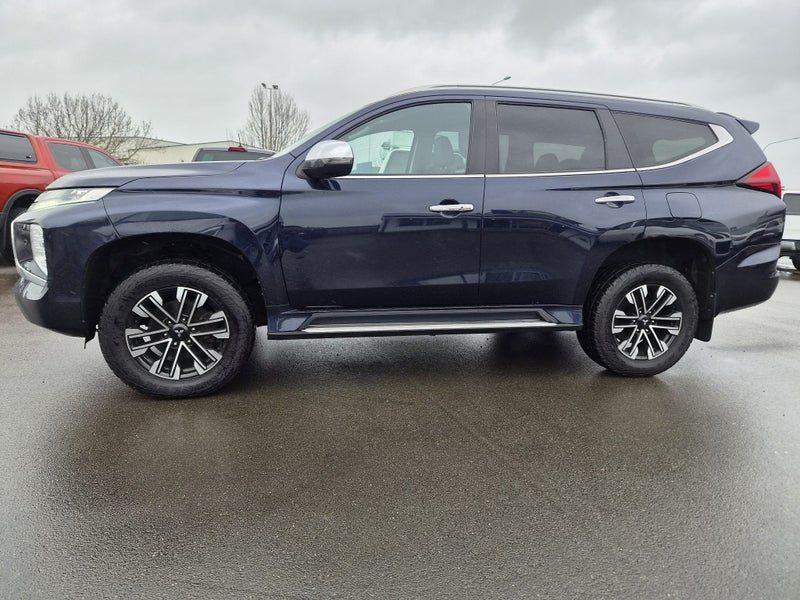 2022 Mitsubishi Pajero Sport VRX 7 Seater, photo 3