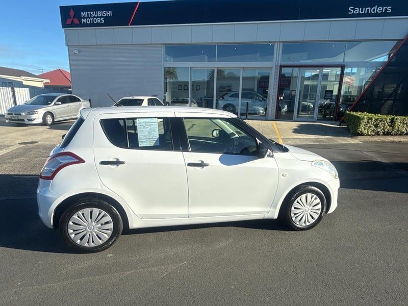 2015 Suzuki Swift Glab, photo 3