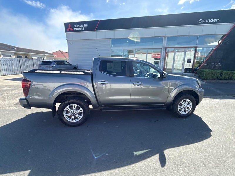 2021 Nissan Navara ST, photo 3
