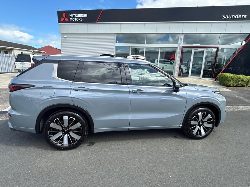 2026 Mitsubishi Outlander VRX, photo 3