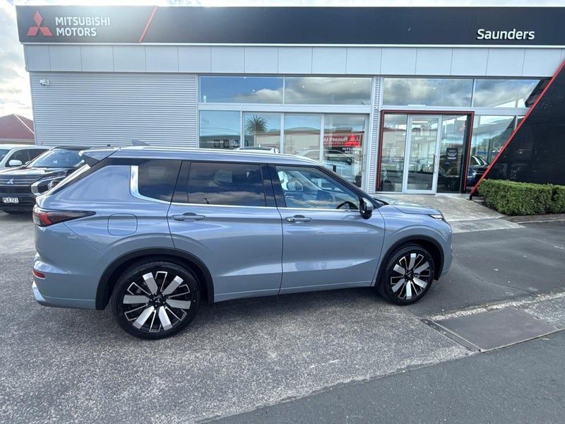 2026 Mitsubishi Outlander VRX, photo 3