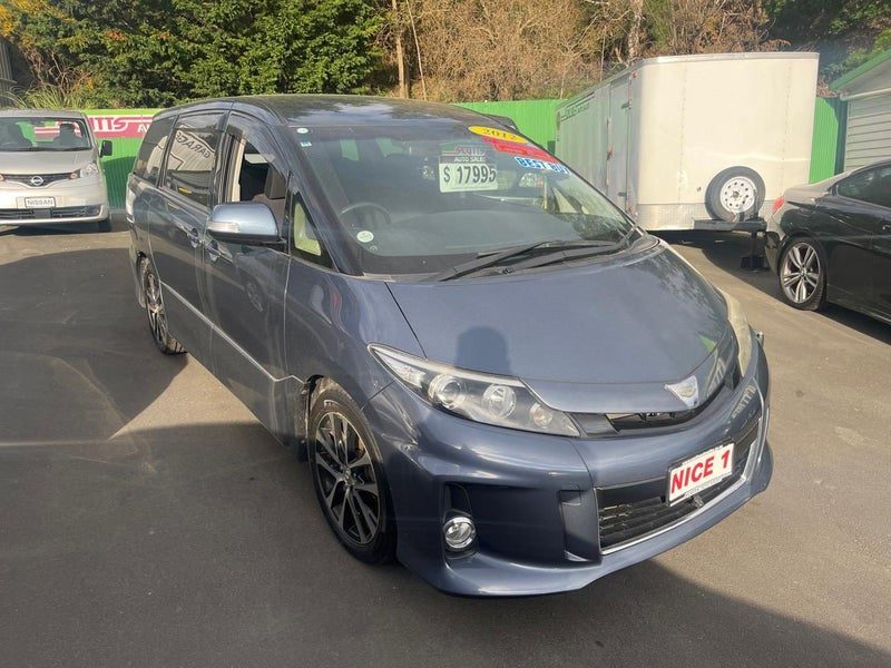 2012 Toyota Estima 7 seater, photo 2