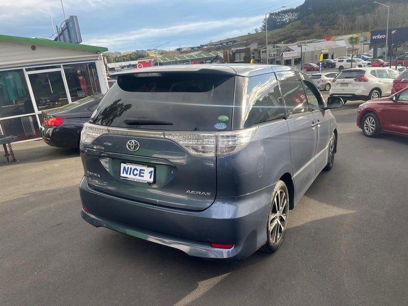 2012 Toyota Estima 7 seater, photo 3