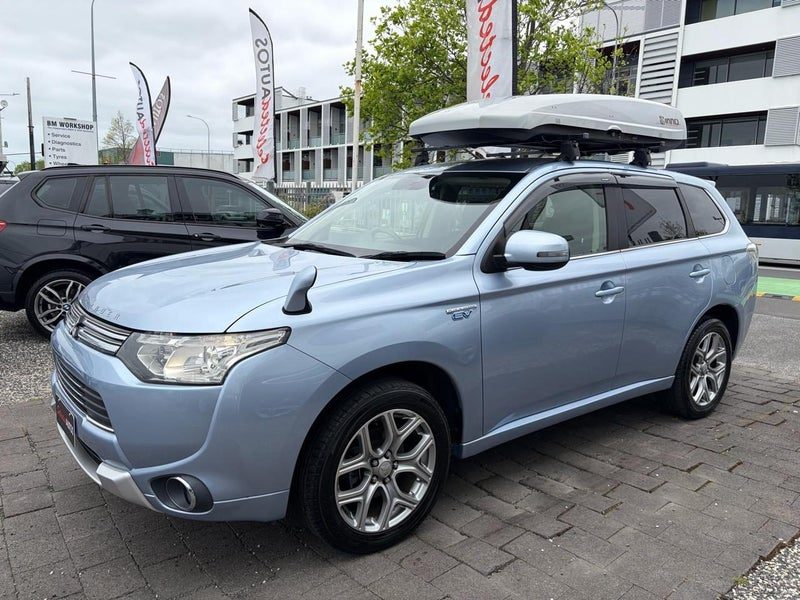 2015 Mitsubishi Outlander 2.0 4WD G PACKAGE PHEV, photo 3