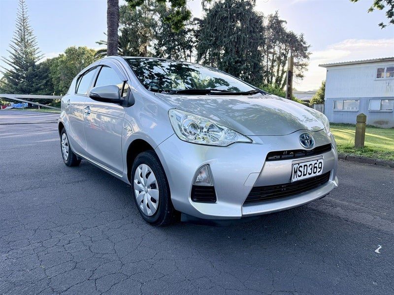 2014 Toyota Aqua L Hybrid | Automatic
