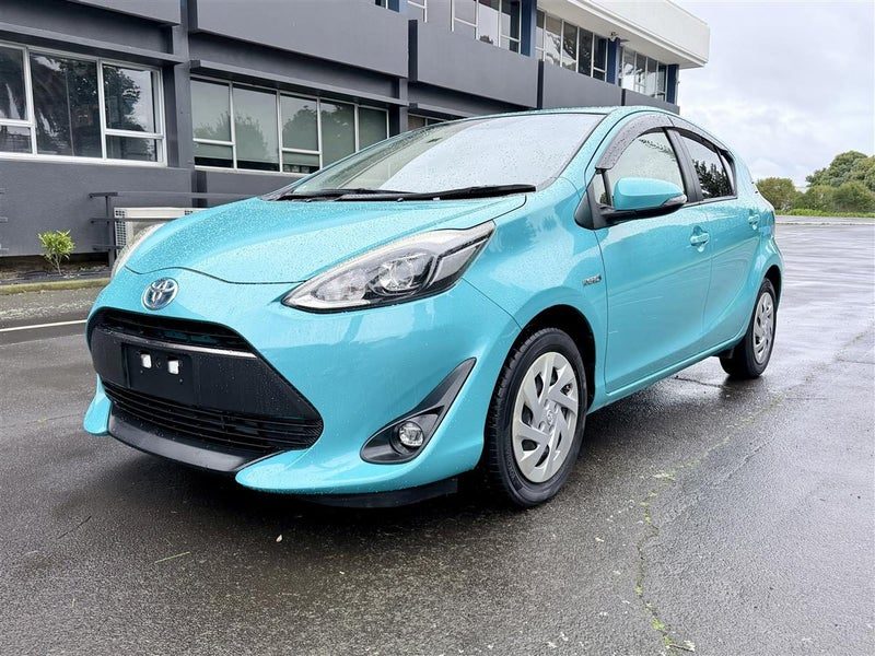 2017 Toyota Aqua S Hybrid | Push Start | 67k KM, photo 3
