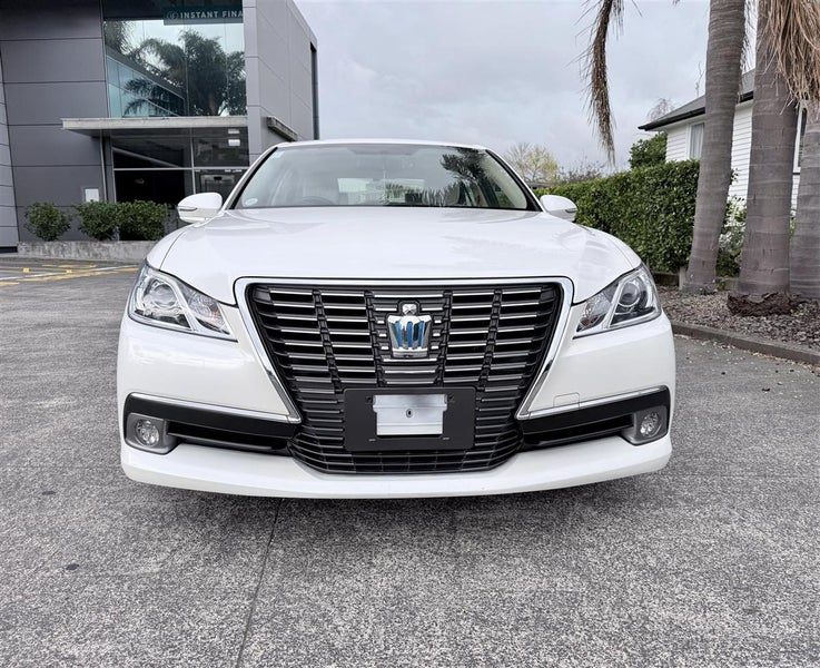 2013 Toyota Crown Hybrid Royal Saloon | 74k, photo 2