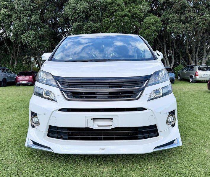 2014 Toyota Vellfire Golden Eyes II | 7 Seats, photo 2