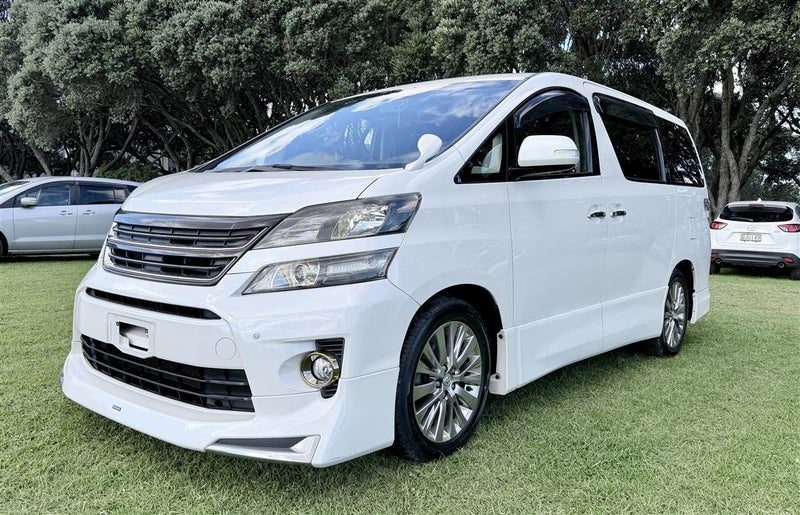 2014 Toyota Vellfire Golden Eyes II | 7 Seats, photo 3