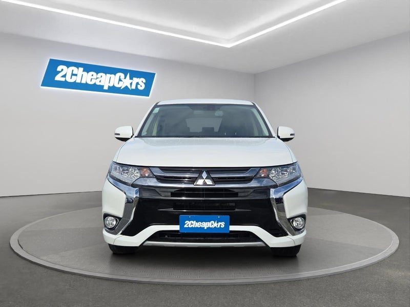 2015 Mitsubishi Outlander PHEV 4WD, photo 2