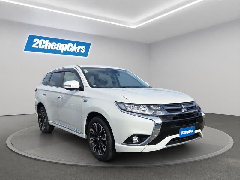 2015 Mitsubishi Outlander PHEV 4WD, photo 3