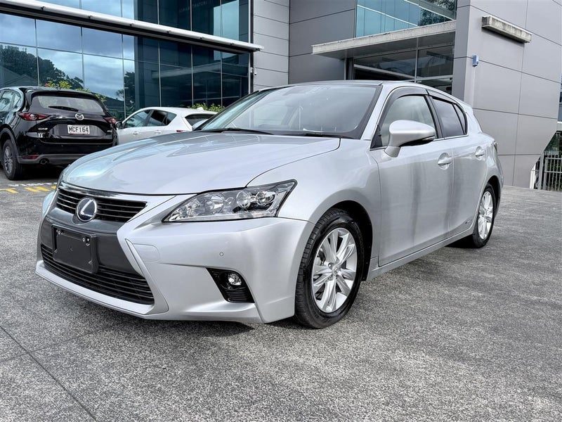 2014 Lexus CT 200h Version C | Hybrid | 99k, photo 3