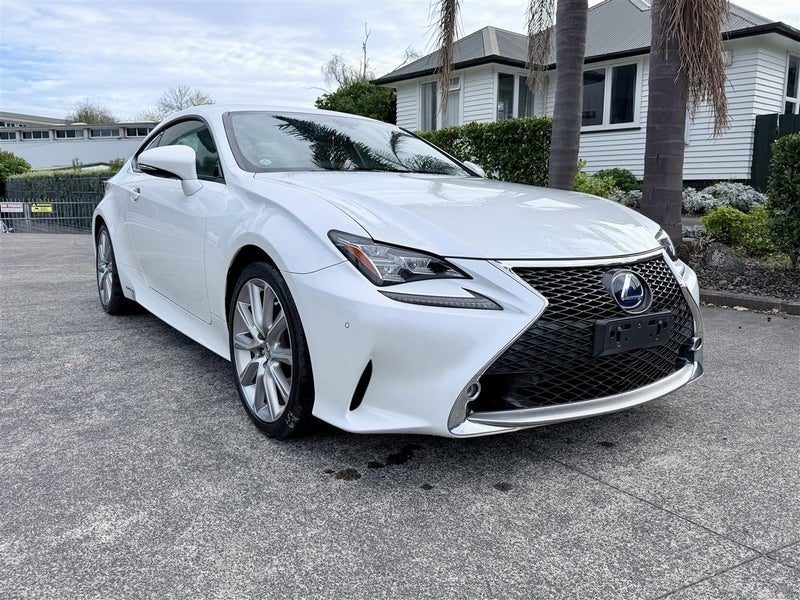 2015 Lexus RC300h Version L | Hybrid Coupe