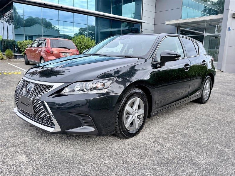 2021 Lexus CT 200h Hybrid | Luxury Hatch, photo 3